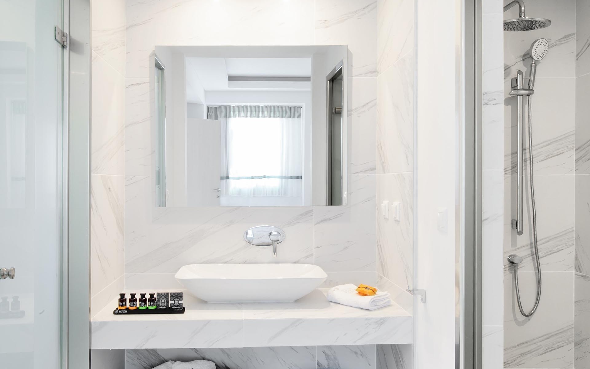 Elegant Suite Sea View