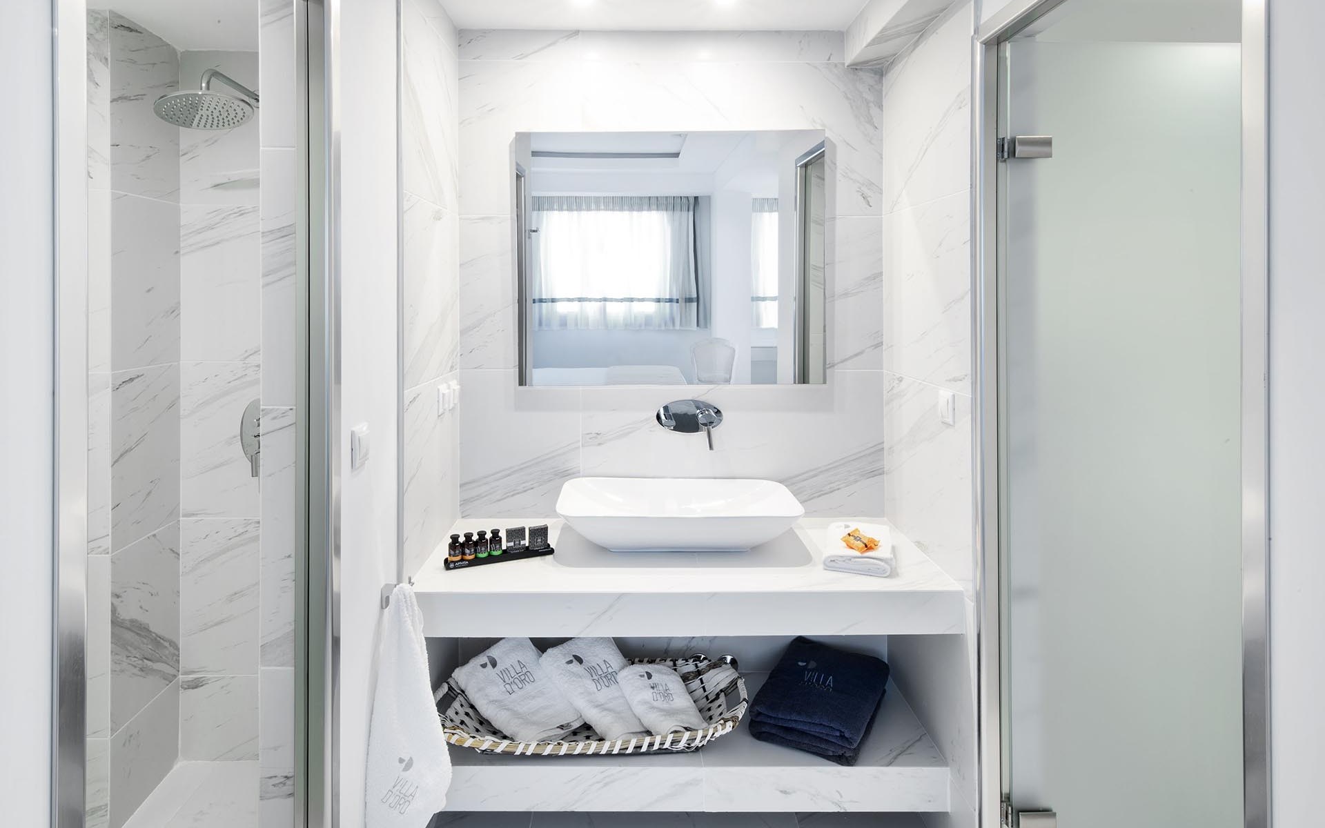 Elegant Suite Sea View