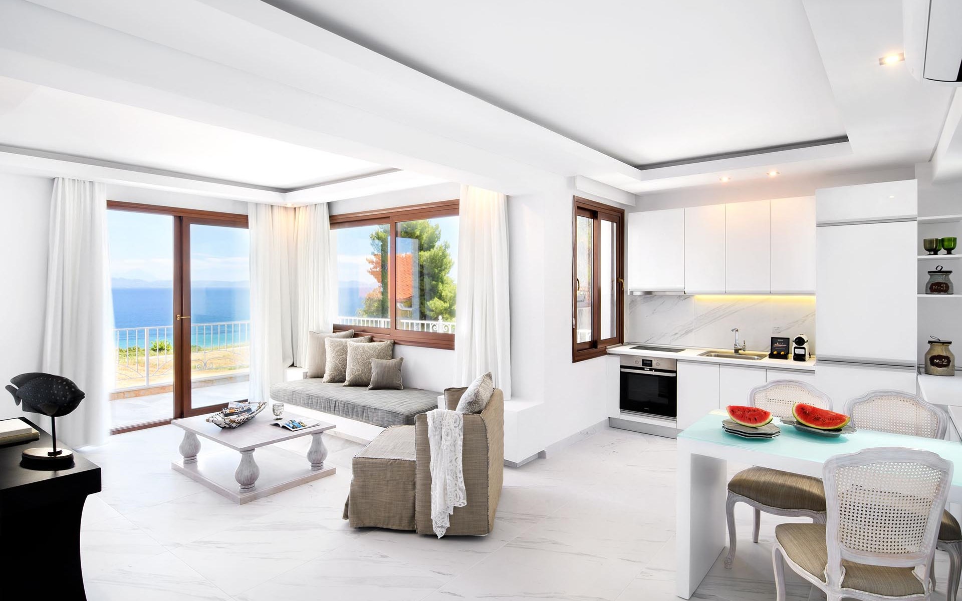 Elegant Suite Sea View