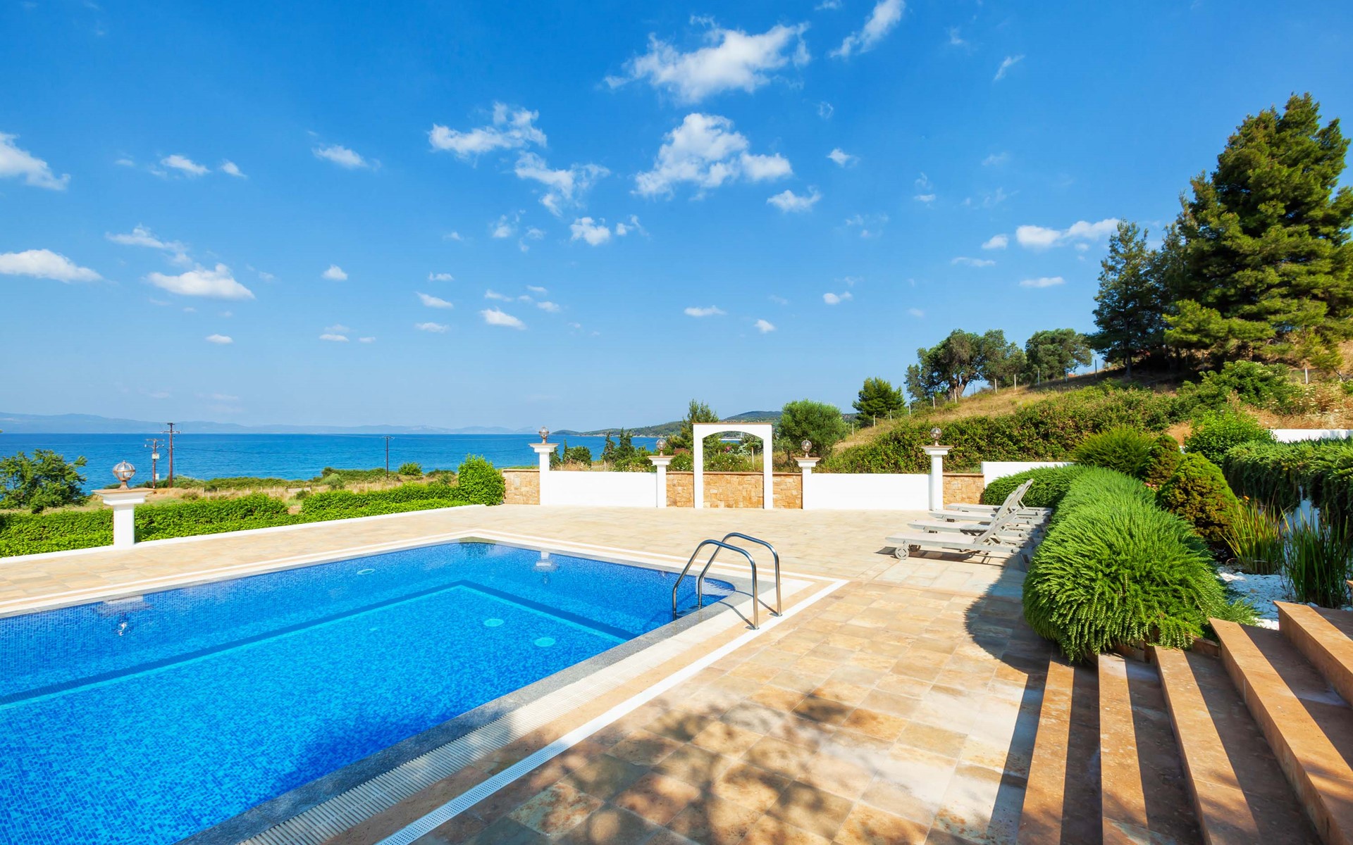 Aeolos Grand Suite with Private Pool