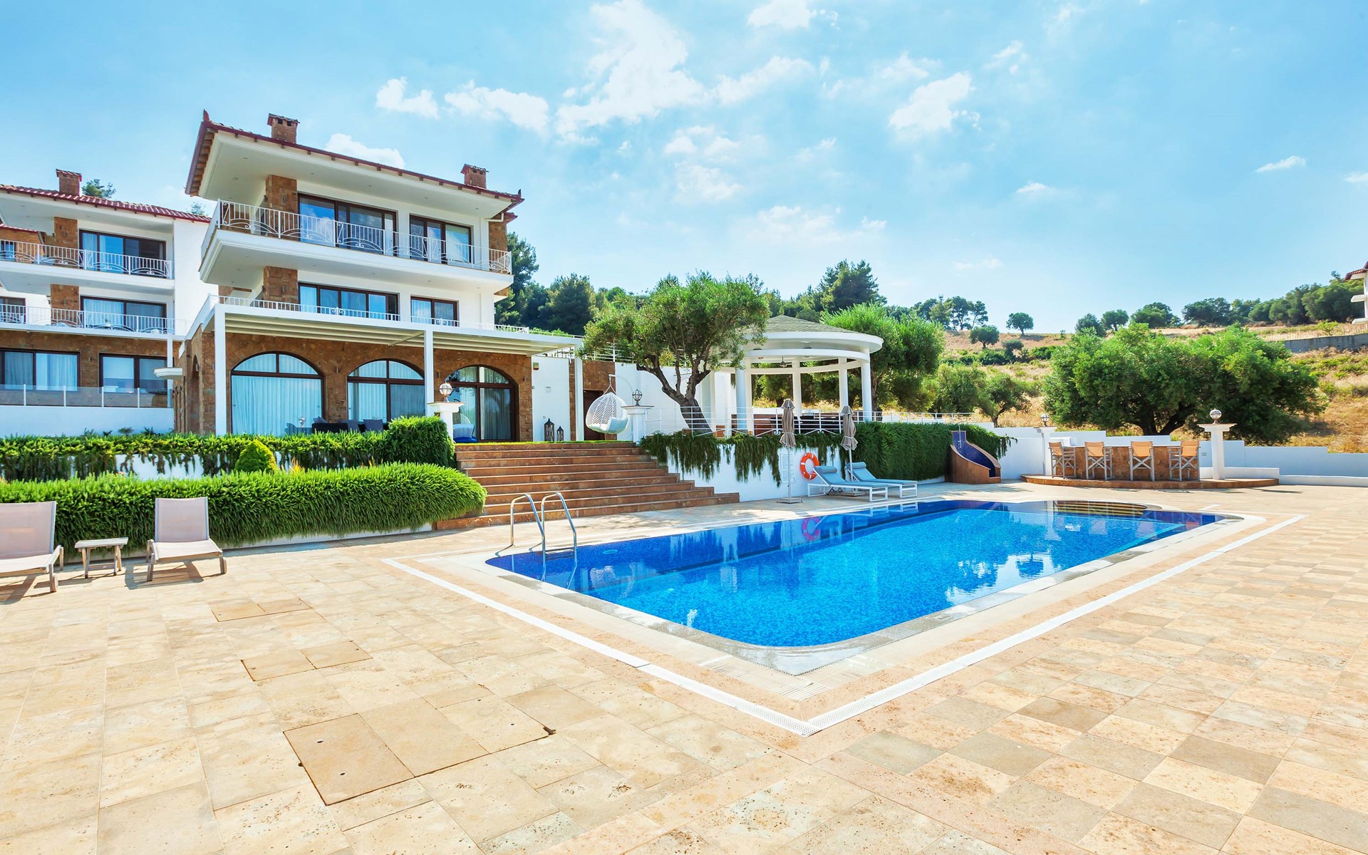 Aeolos Grand Suite with Private Pool